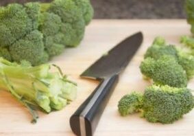 chopping-broccoli